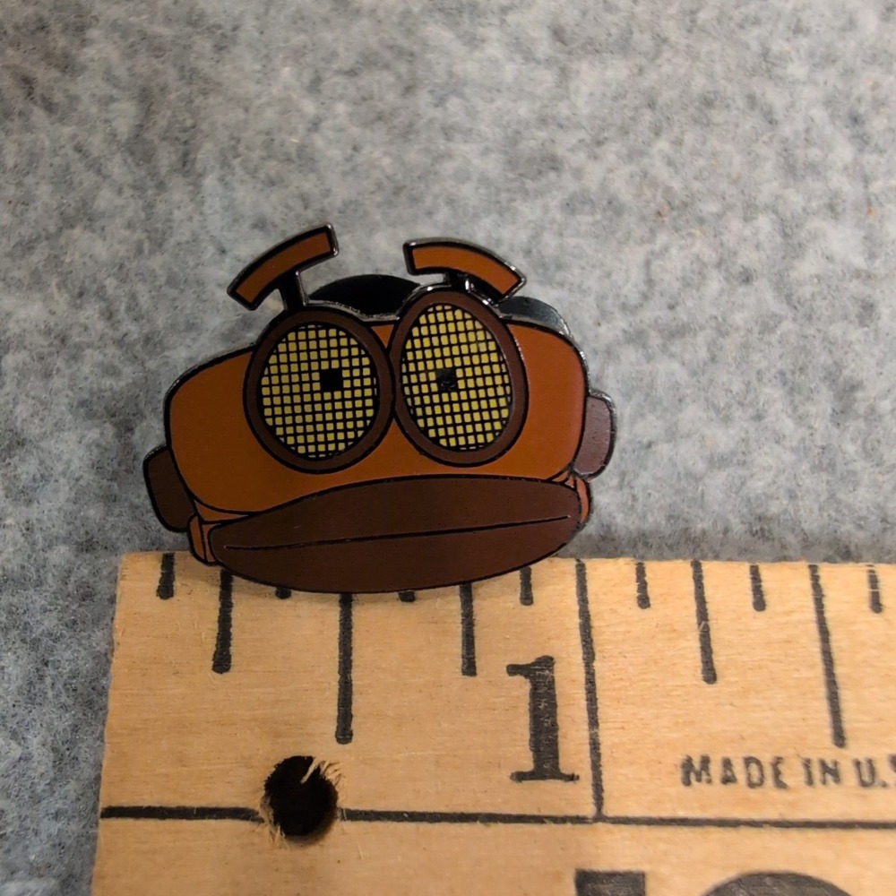 Disney Catalog Exclusive The Black Hole B.O.B. Robot Enamel Pin Sci-Fi Movie - Picture 2 of 4